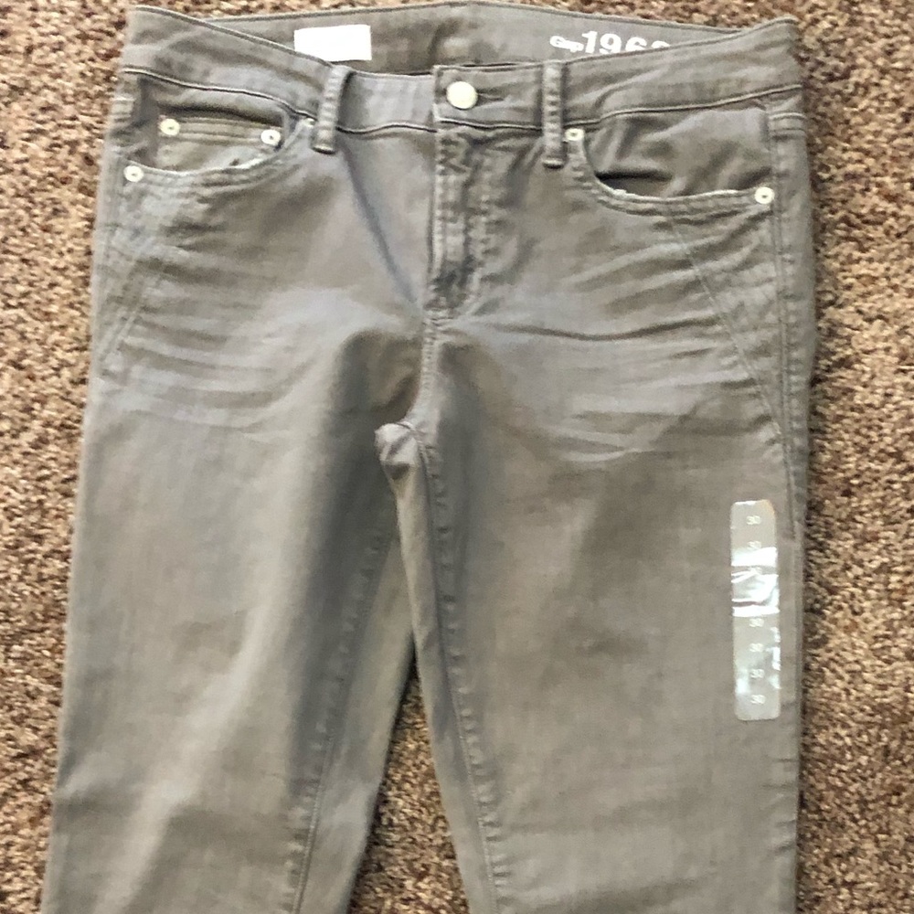 NWOT Grey Gap jeans